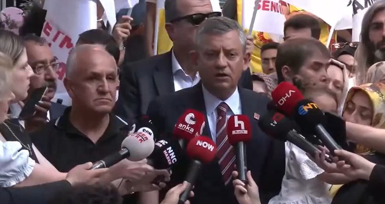 Özel'den Bahçeli'ye çağrı! Açlık grevi yapan öğretmenleri ziyaret etti