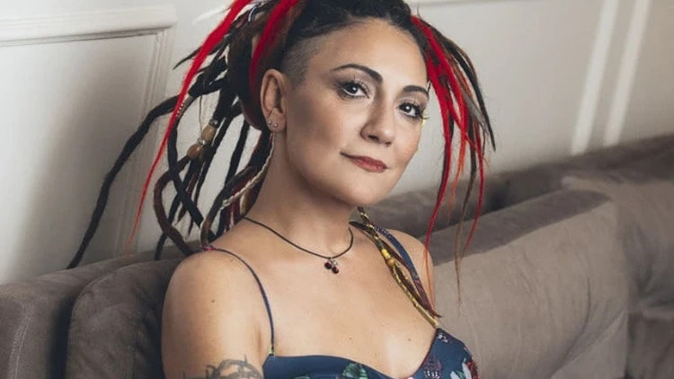 Şöhret defterini kapatmıştı... Özlem Tekin yıllar sonra ilk kez görüntülendi