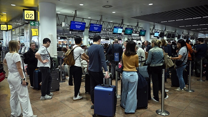 Pasaport kontrolündeki yeni sistem yakın zamanda çökebilir