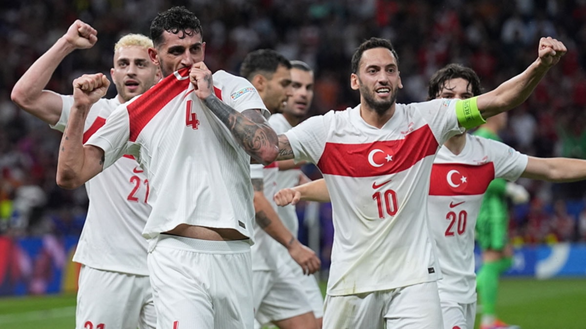 Milli futbolcu boşa çıktı: Kulüpten resmi açıklama geldi
