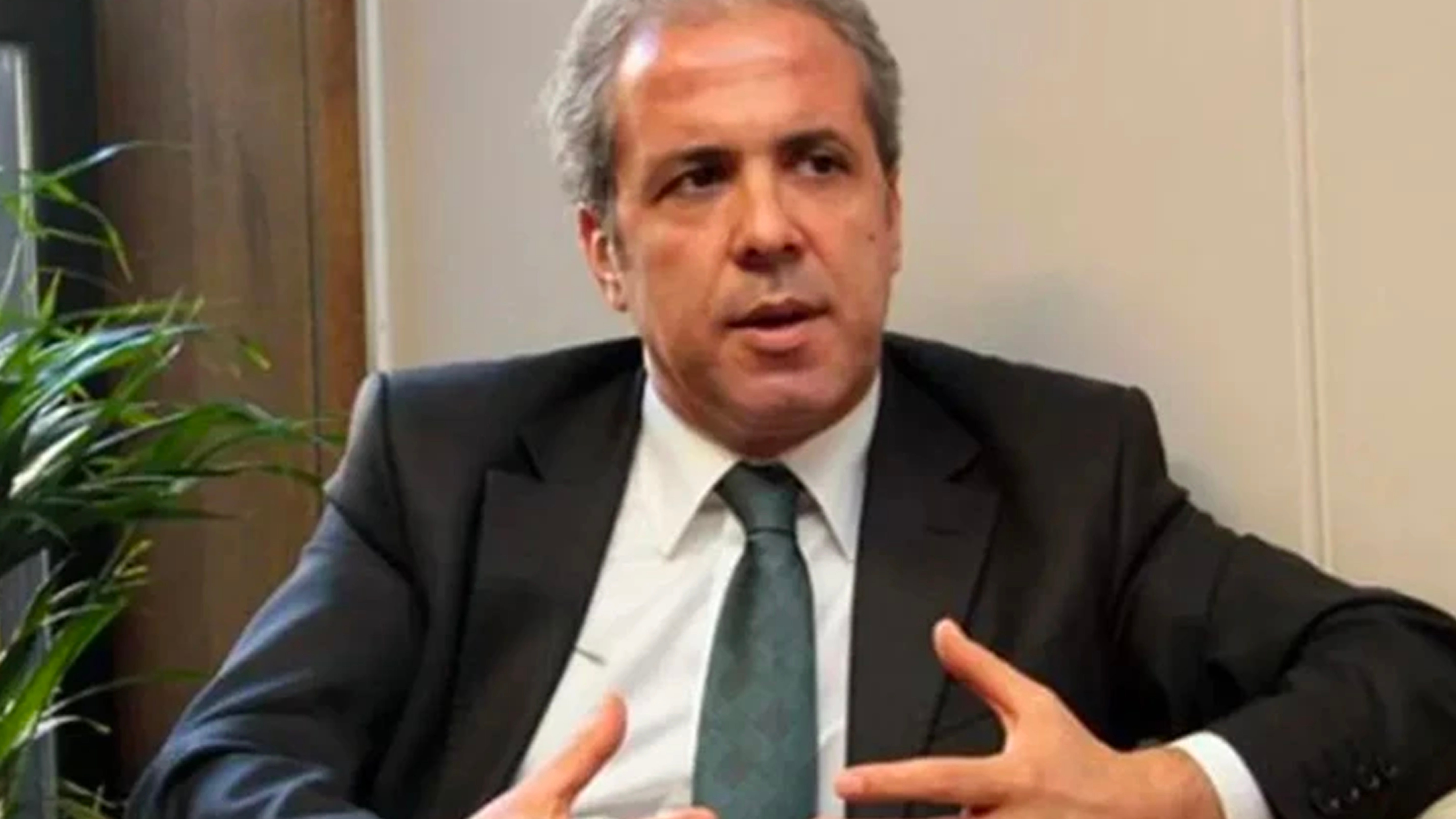 AKP’li Tayyar’dan partisine tepki: ‘Artık yasaklanmalı’ diyerek rest çekti