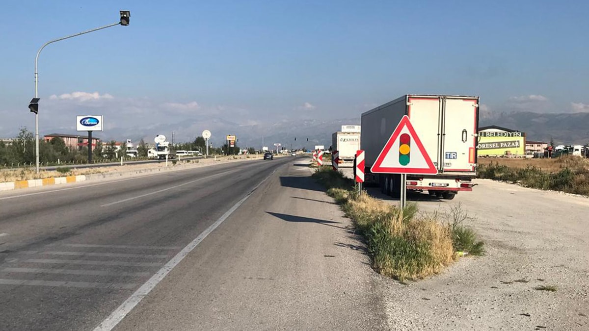 Yol kenarında vurulmuş halde bulundu