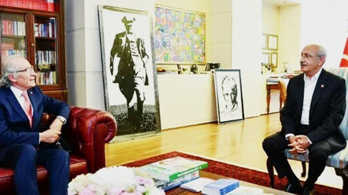 Ünlü Ressam'dan Butlan tepkisi: Verdiği Atatürk tablosunu geri aldı