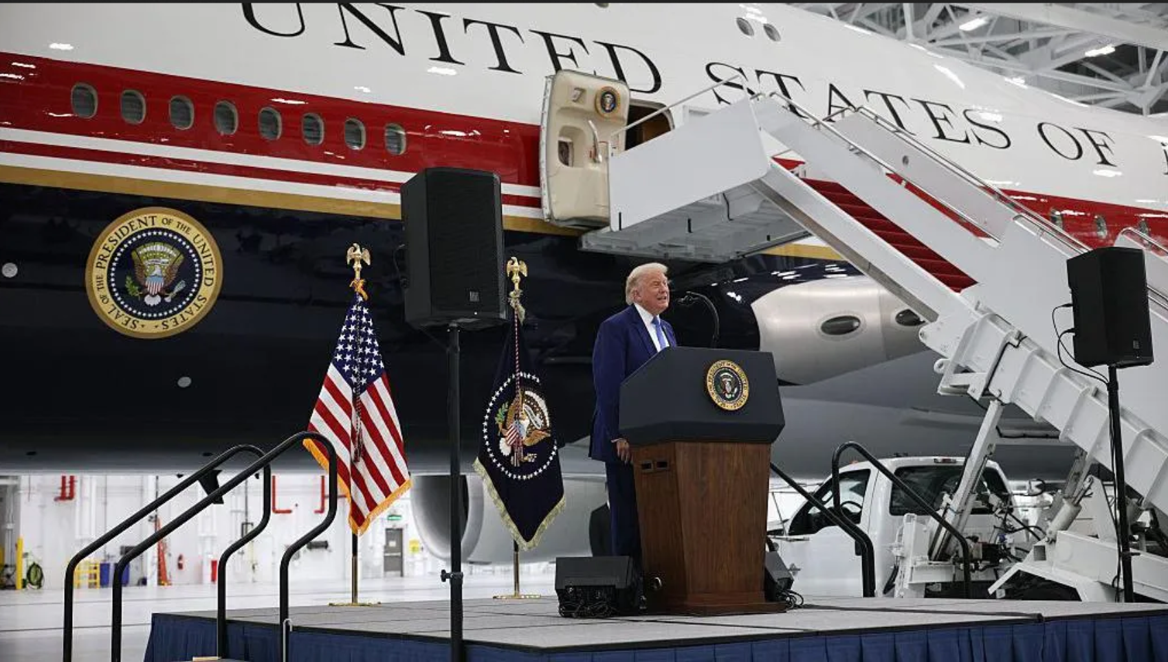 Trump milyon dolarlık yeni uçağını tanıttı: İlk uçuşu Türkiye'ye