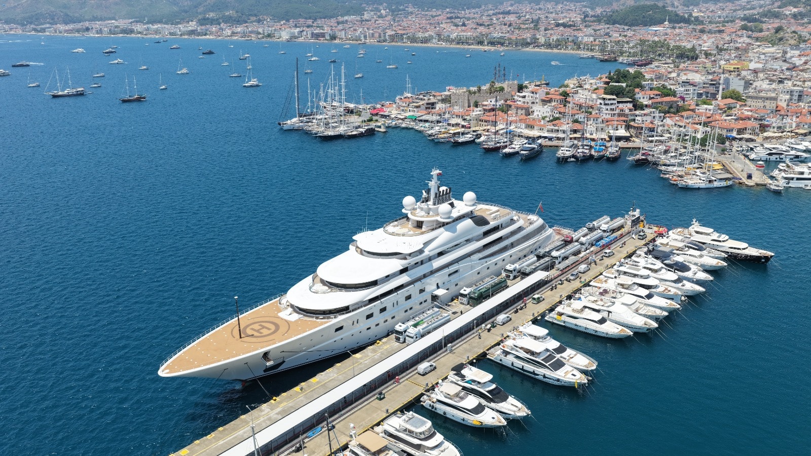 Marmaris'e dev misafir; Süper yata milyonluk ikmal