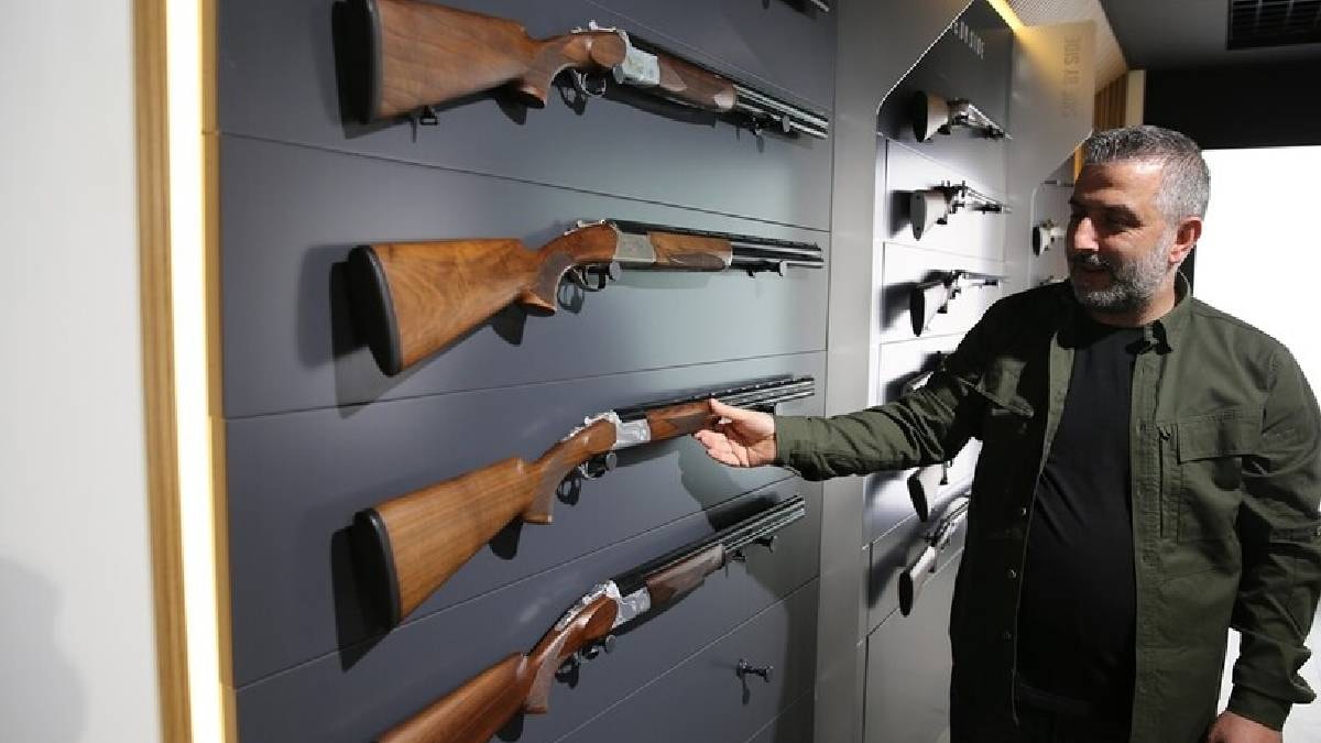 3 bin nüfuslu mahalle dünyaya 70 milyon dolarlık silah sattı
