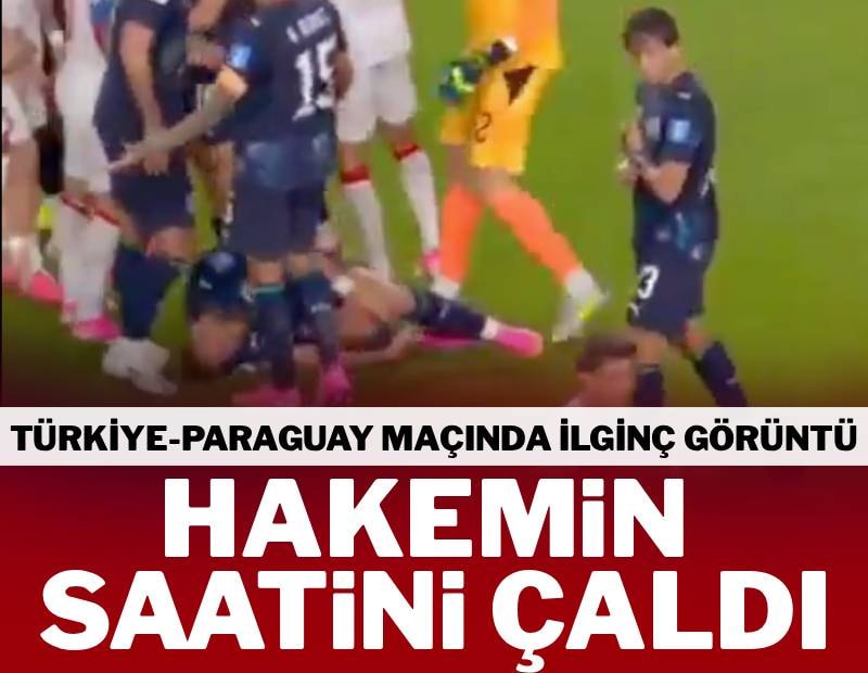 Türkiye-Paraguay maçında ilginç görüntü! Futbolcu hakemin saatini çaldı