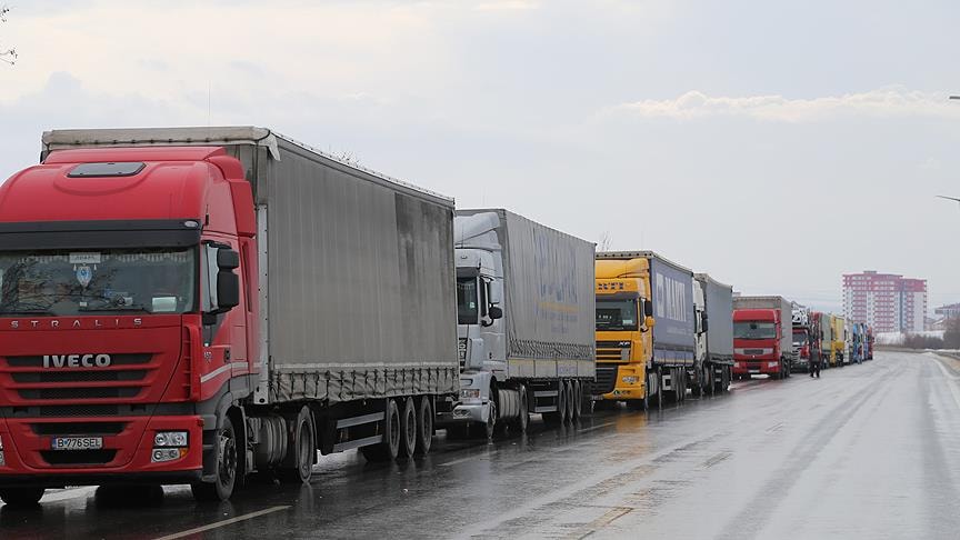 Türkiye'den Kazakistan plakalı araçlara yeni taşıma izni