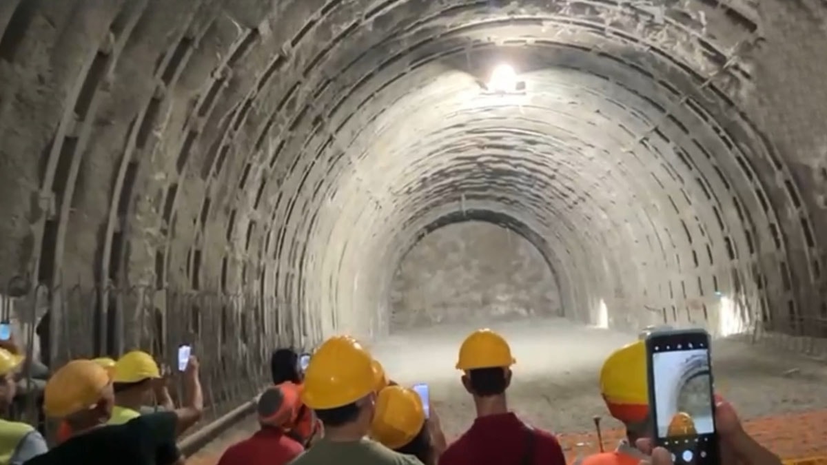 Ülkenin altına ikinci bir ülke daha kazdılar 