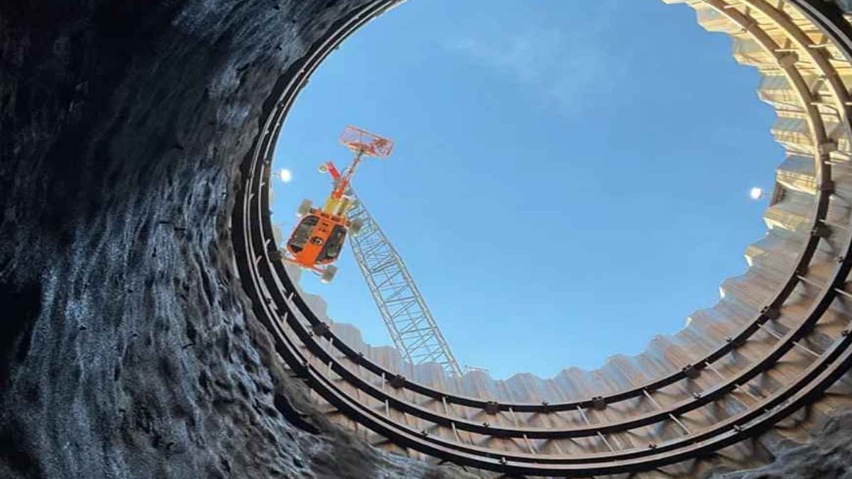 Tam 104 milyon doları tünele gömdüler