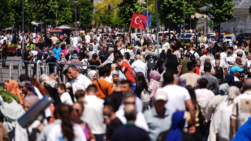 Türkiye'nin en kalabalık mahallesi belli oldu: Nüfusu 150 bini aştı