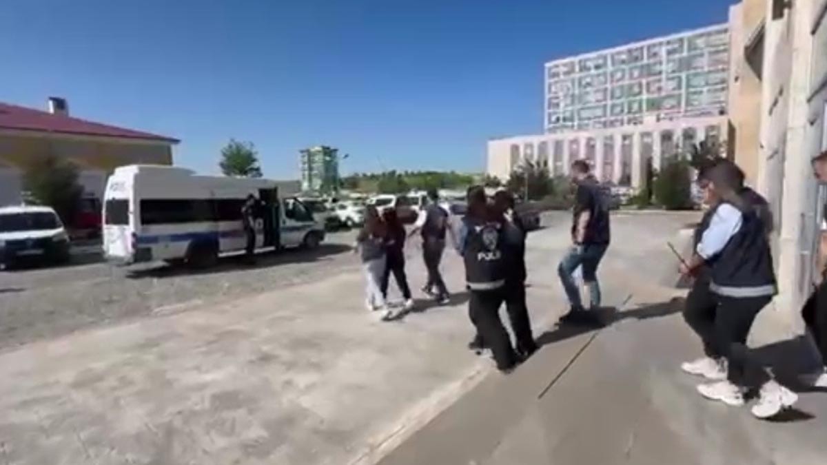 Uşak'ta yasa dışı bahis operasyonunda 5 kişi tutuklandı