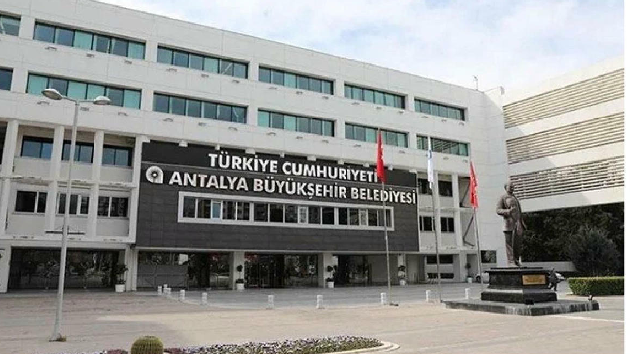 Antalya Büyükşehir'e yeni operasyon: 3 kişi gözaltında