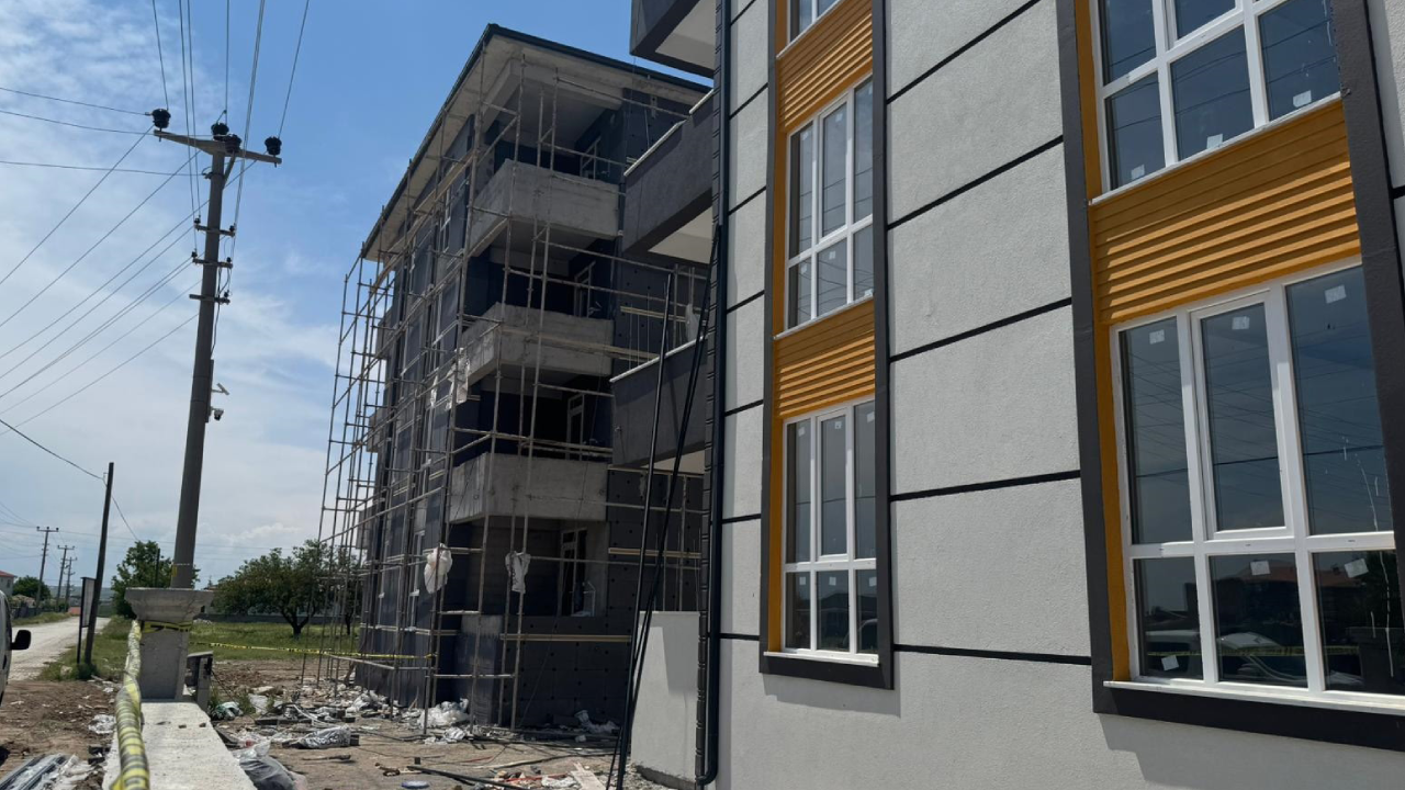 Konya'da feci iş kazası: Elektrik akımına kapılarak dördüncü kattan düştü