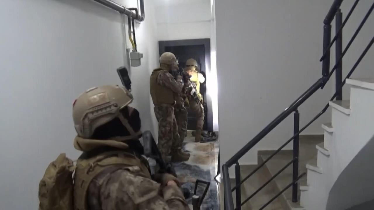 İstanbul'da IŞİD operasyonu! Çok sayıda gözaltı