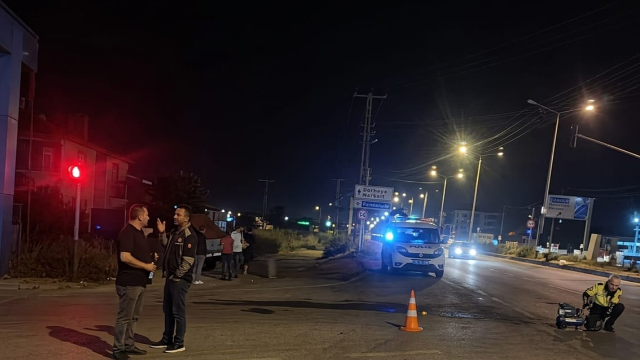 Kamyonete çarpan motosikletin ehliyetsiz sürücüsü hayatını kaybetti