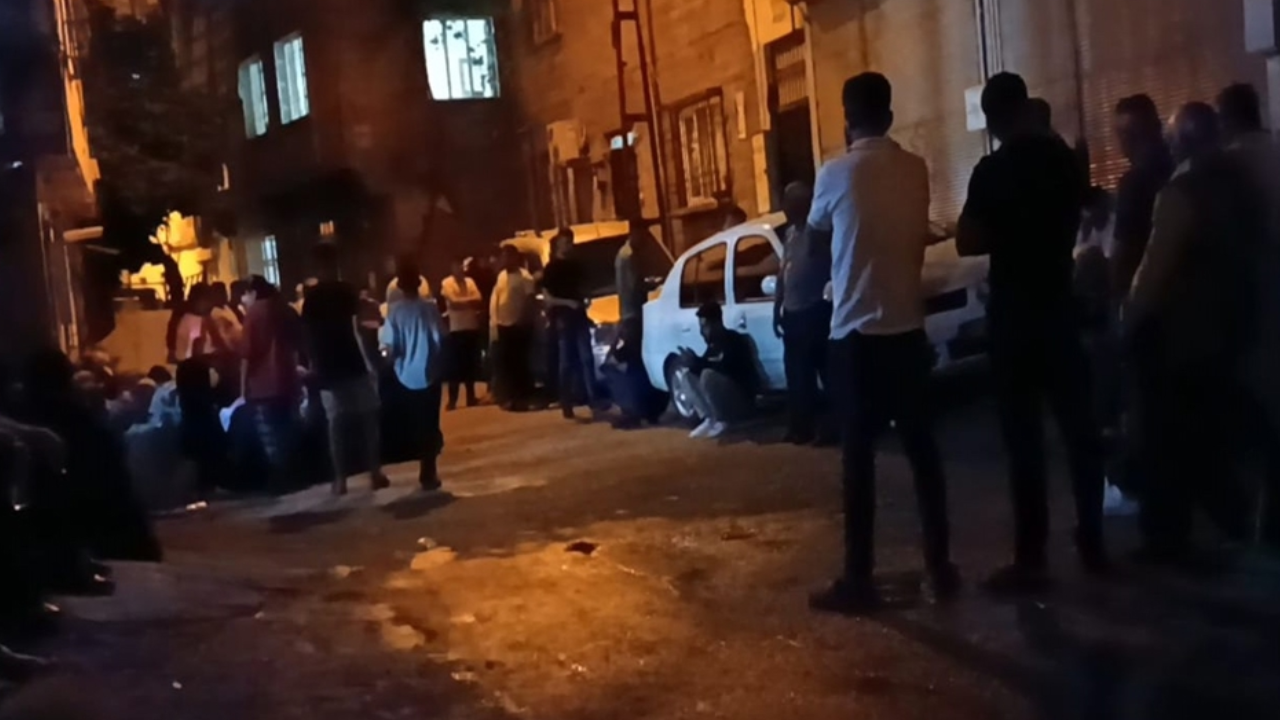 Tartıştığı oğlunu bıçakla öldürdü