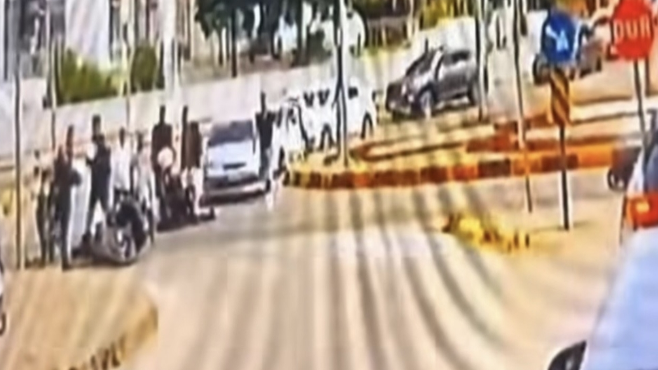 2 yunus polisi savrulan motosiklette felaketi yaşadı