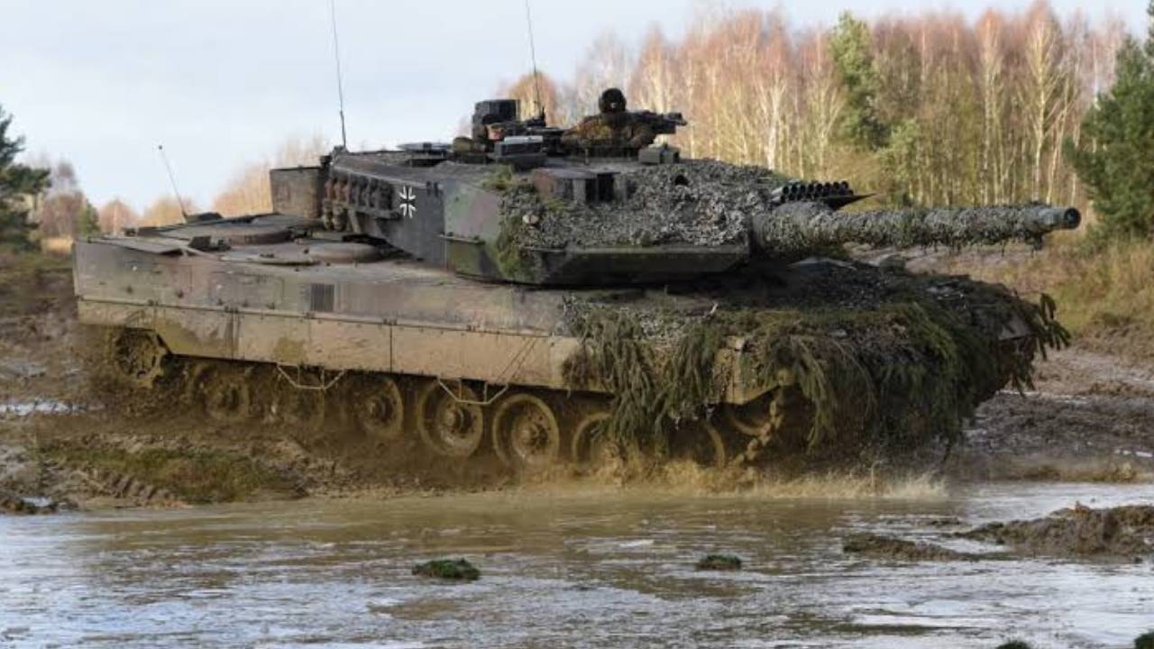 Tanklarıyla ortalığı kasıp kavuran savunma devinin yüzde 40'ı satılıyor