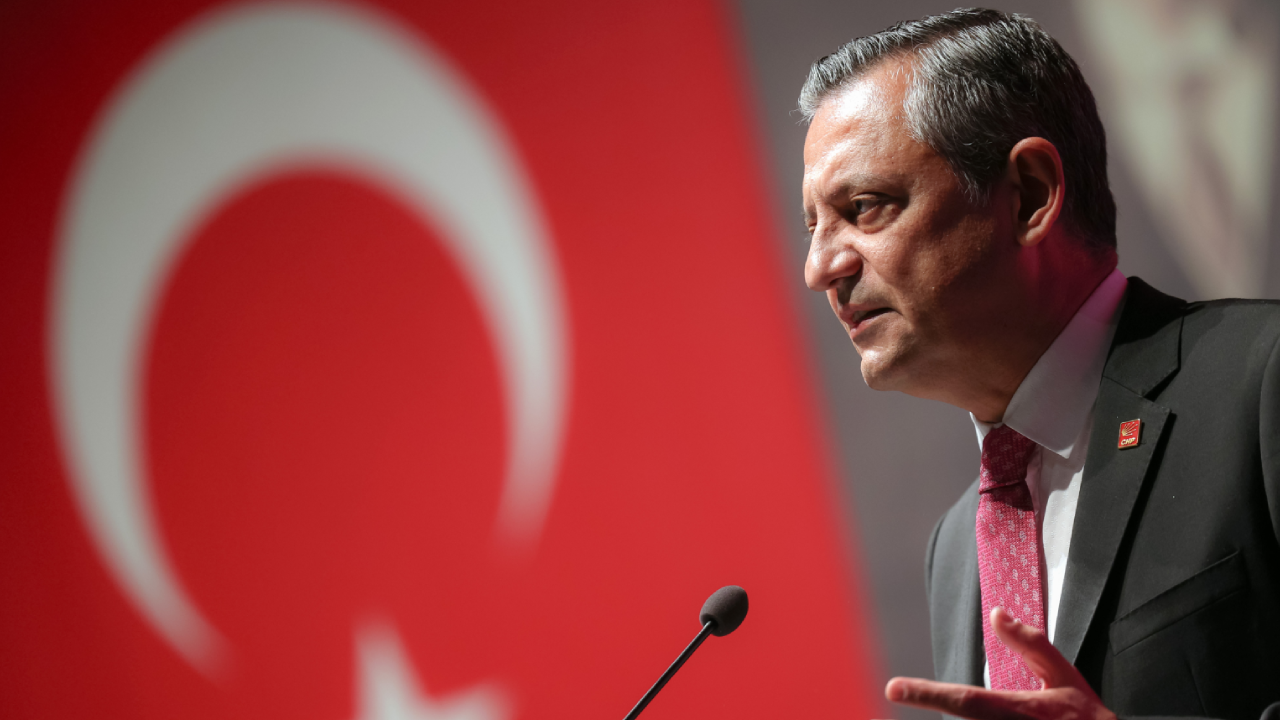 Kriz büyüyor: Özel Cuma İzmir'e gidiyor