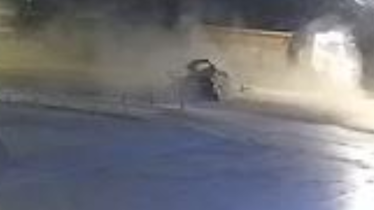 Ankara'da feci kaza! Otomobil kamyonete çarptı; 3 ölü 1 yaralı