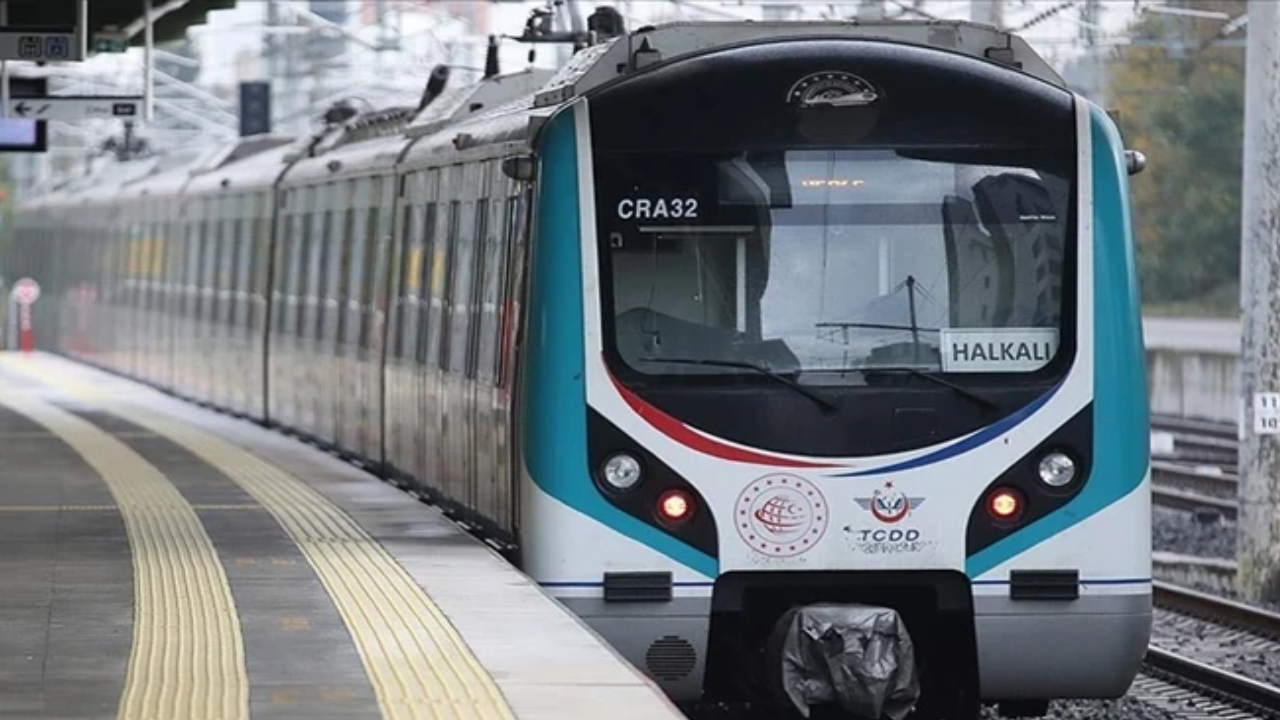 Marmaray'da bir intihar daha: Seferler aksıyor!