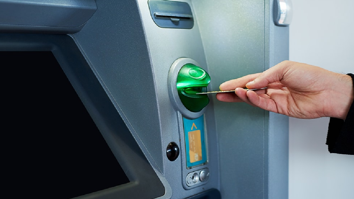 Dev banka Türkiye'deki tüm ATM'lerini kaldırıyor