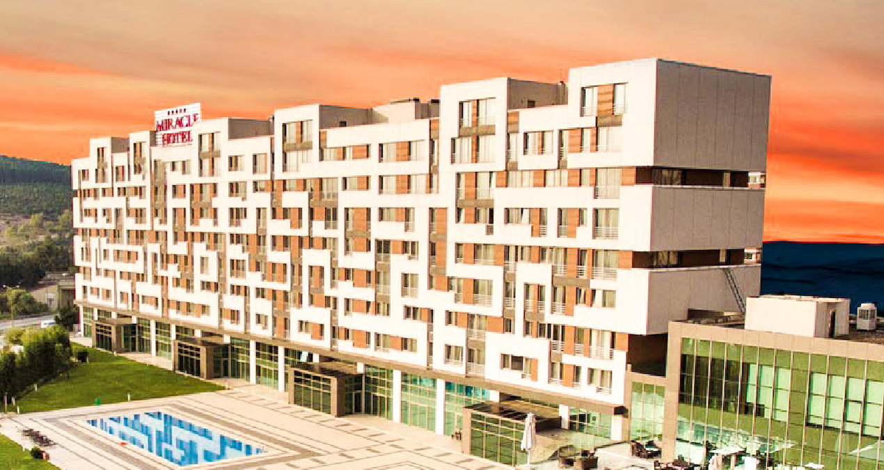 İstanbul'un lüks oteli 1 milyar 800 milyon liraya satıldı