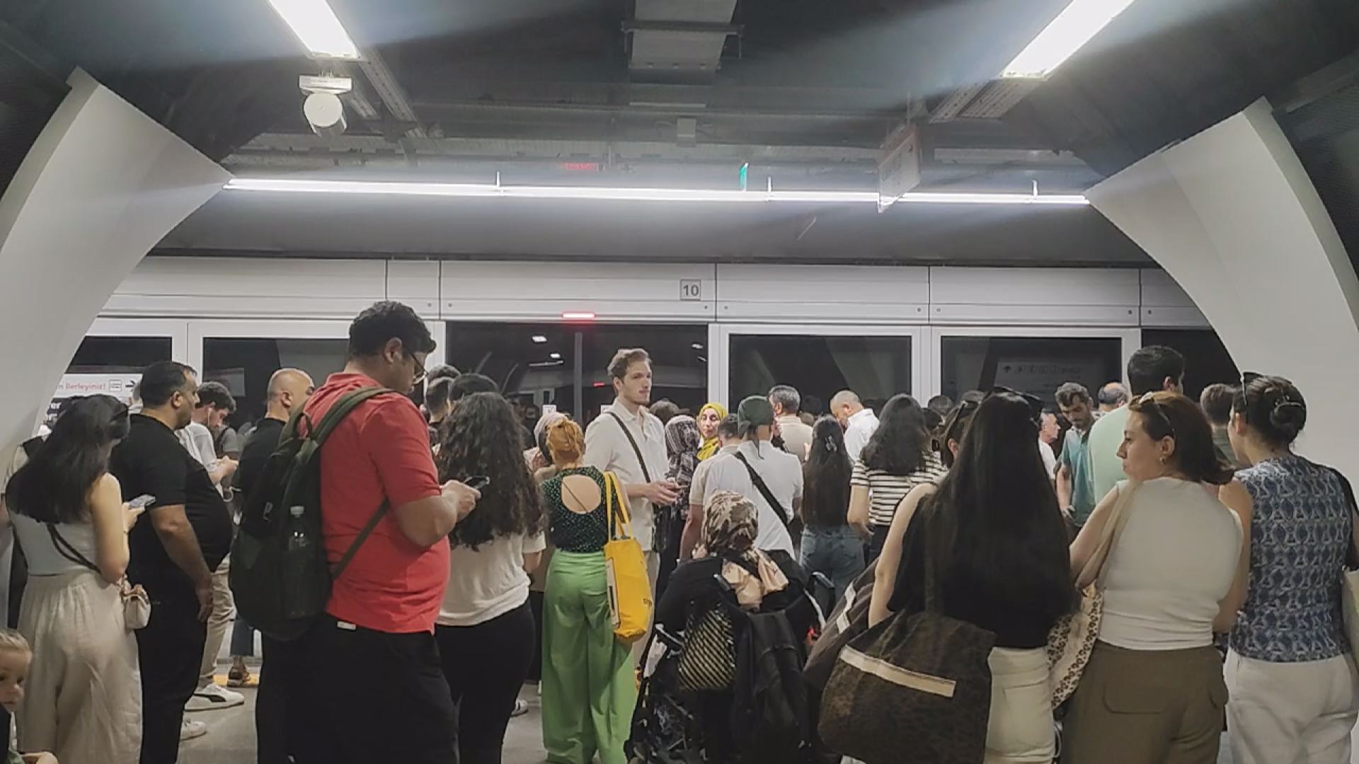 Yıldız- Mahmutbey Metro Hattı'nda teknik arıza
