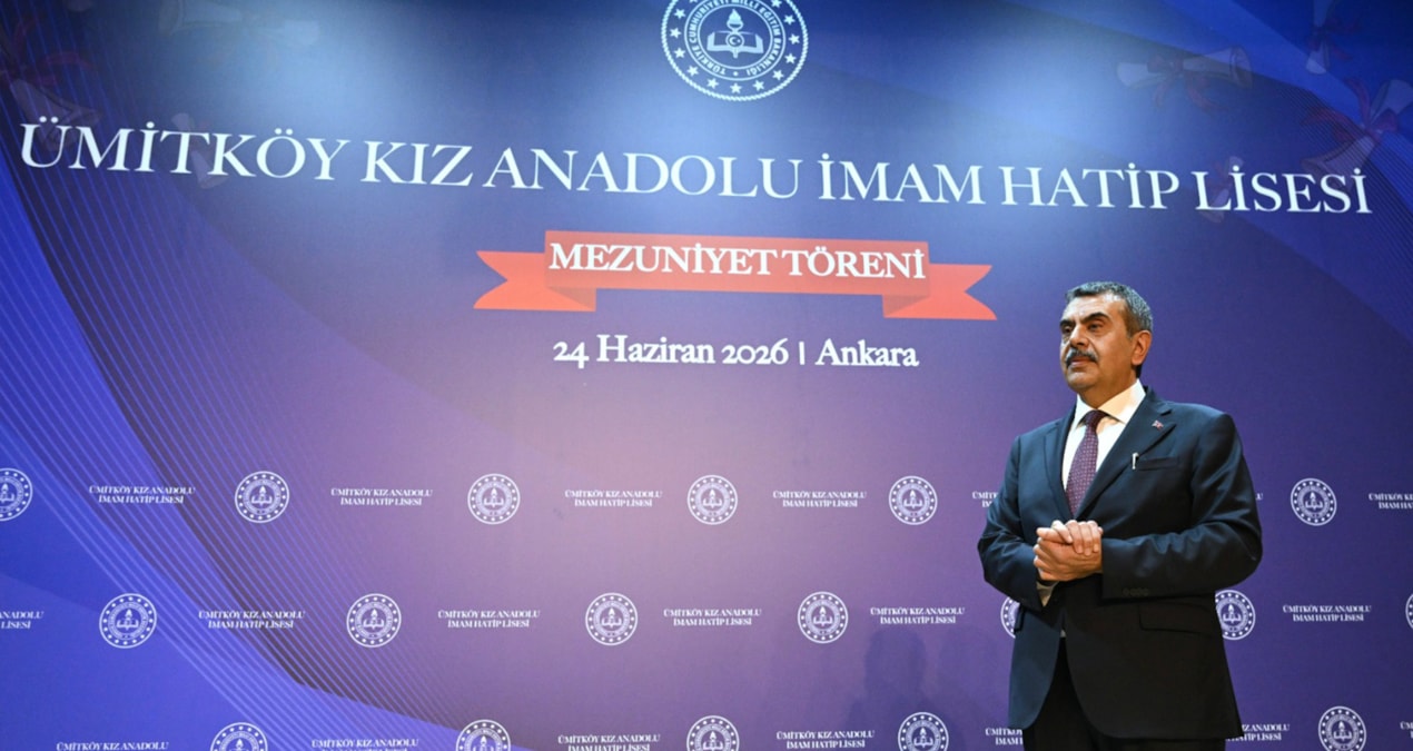 Açlık grevindeki öğretmenlere sessiz kalan bakan Tekin: Öğretmenlerin fedakarlıklarını göz ardı etmiyoruz