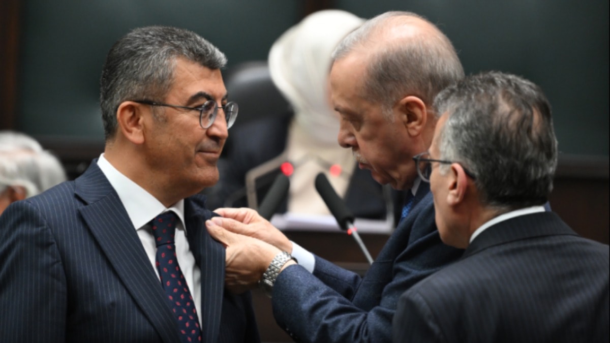 Bir CHP'li belediye daha mı AKP'ye geçiyor?