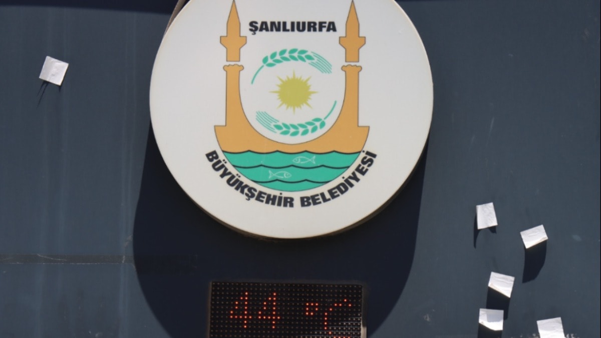 Termometreler 44 dereceye fırladı cadde ve sokaklar boş kaldı