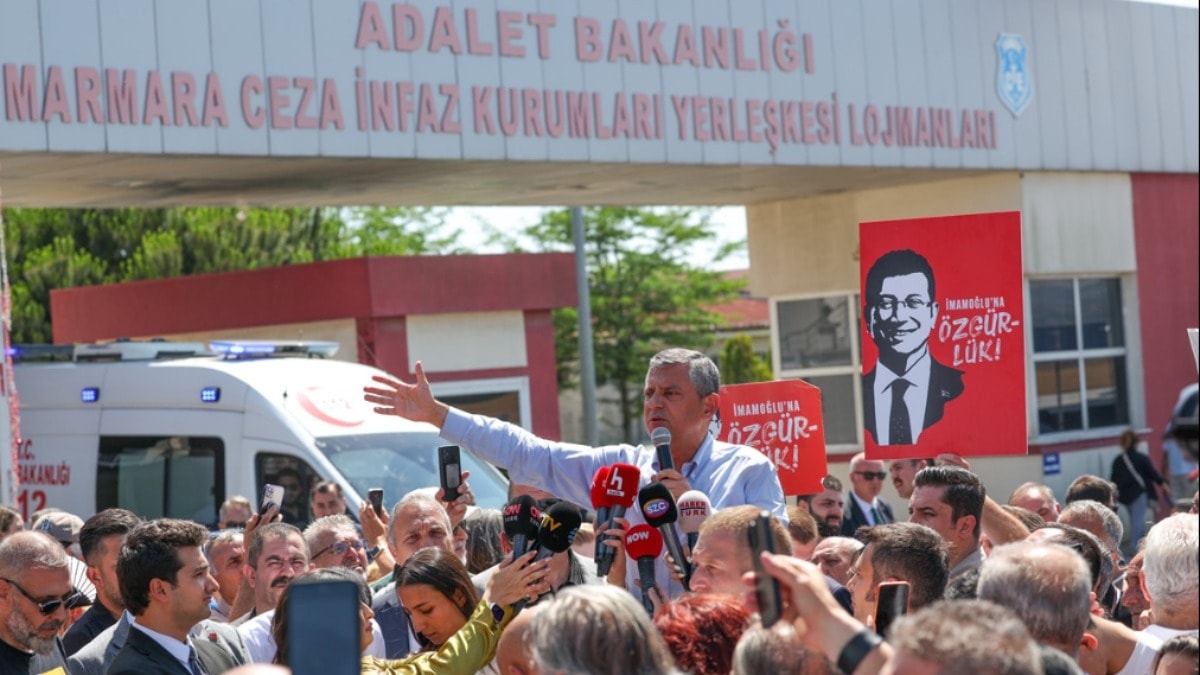 Savunmanın kısıtlanmasını tarih önünde not ediyoruz!