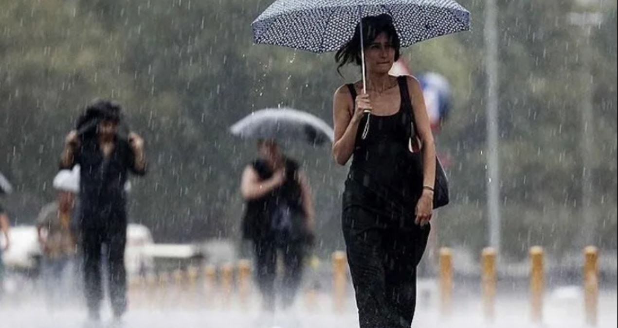 İstanbul'da sağanak çanları tekrar çalacak! Meteoroloji kritik iki günü açıkladı