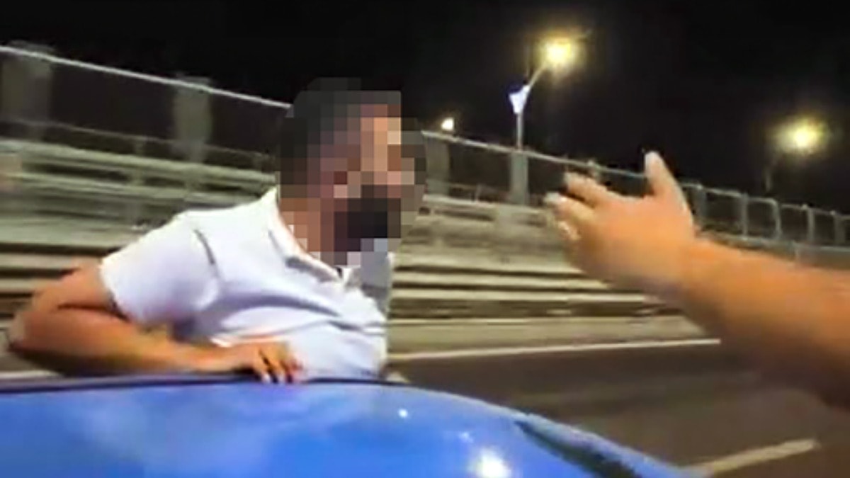 Camdan sarkıp dans ettiler, gelen cezayla şoke oldular