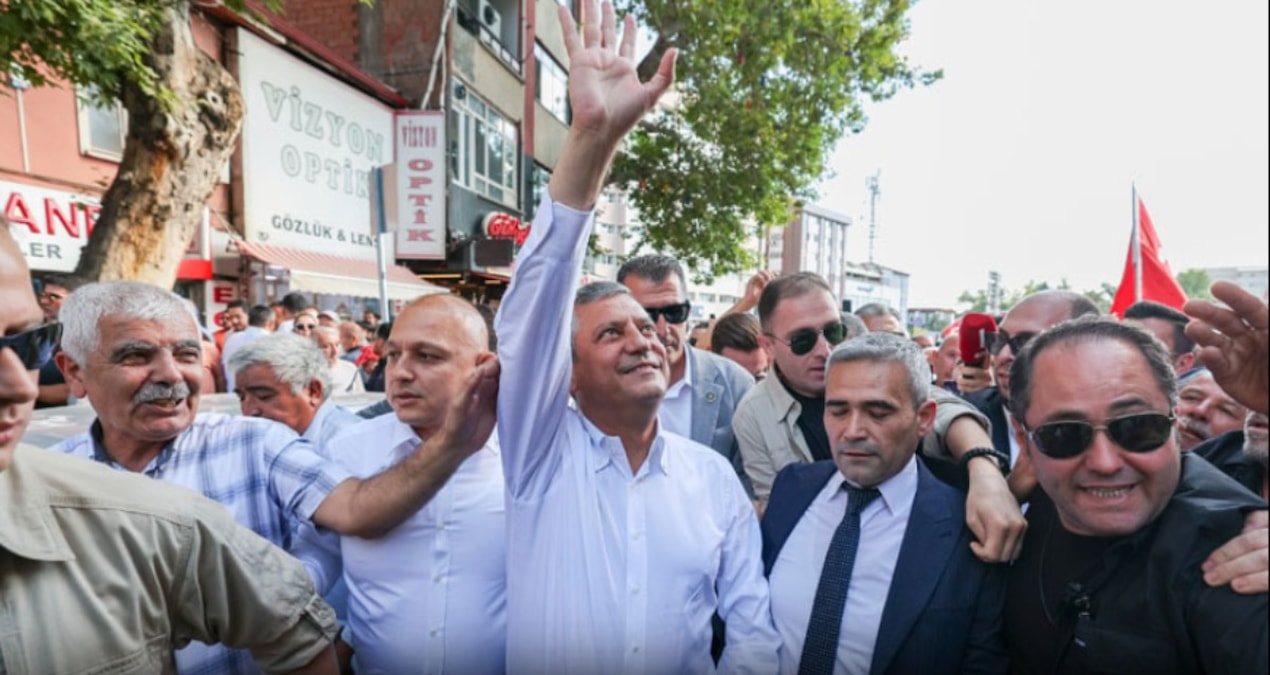 Özgür Özel'in yeni partisinin sloganı da belli oldu