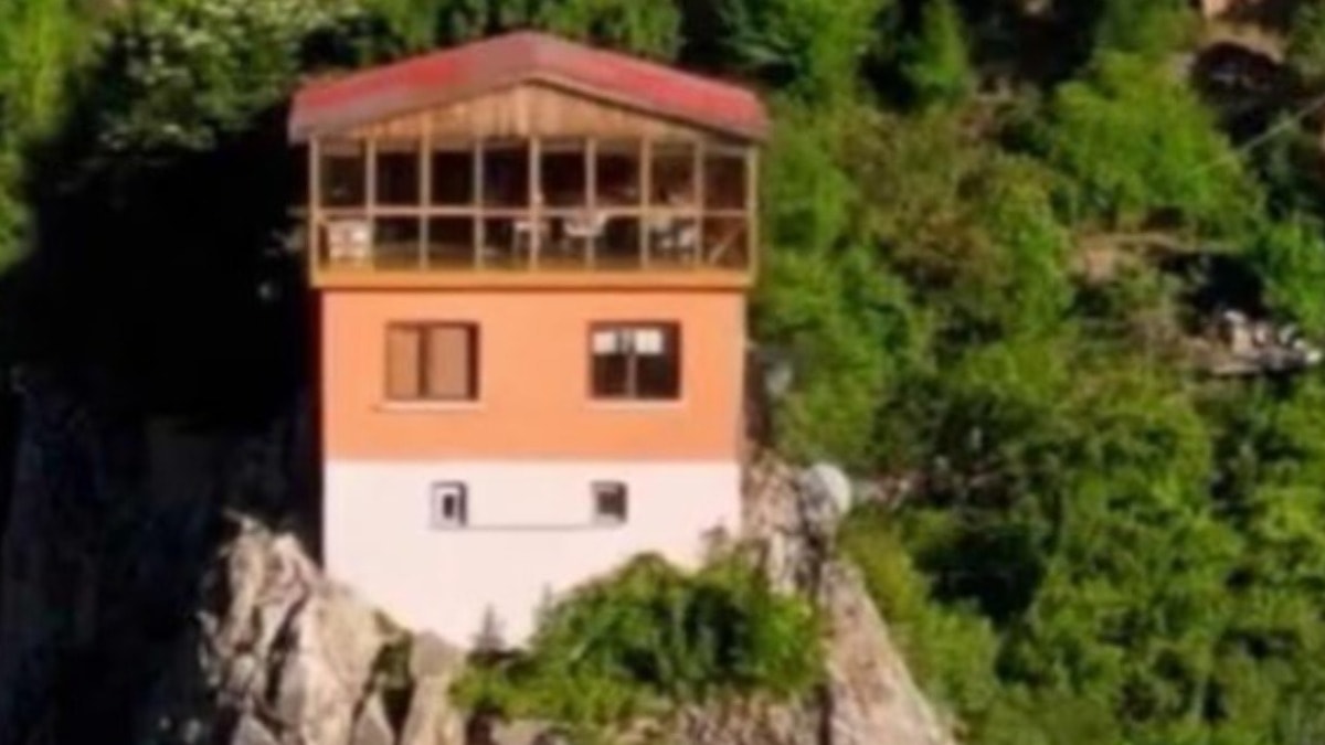 Dizilerle tanınan meşhur köy evi satışa çıktı: Fiyatını duyanlar inanamadı