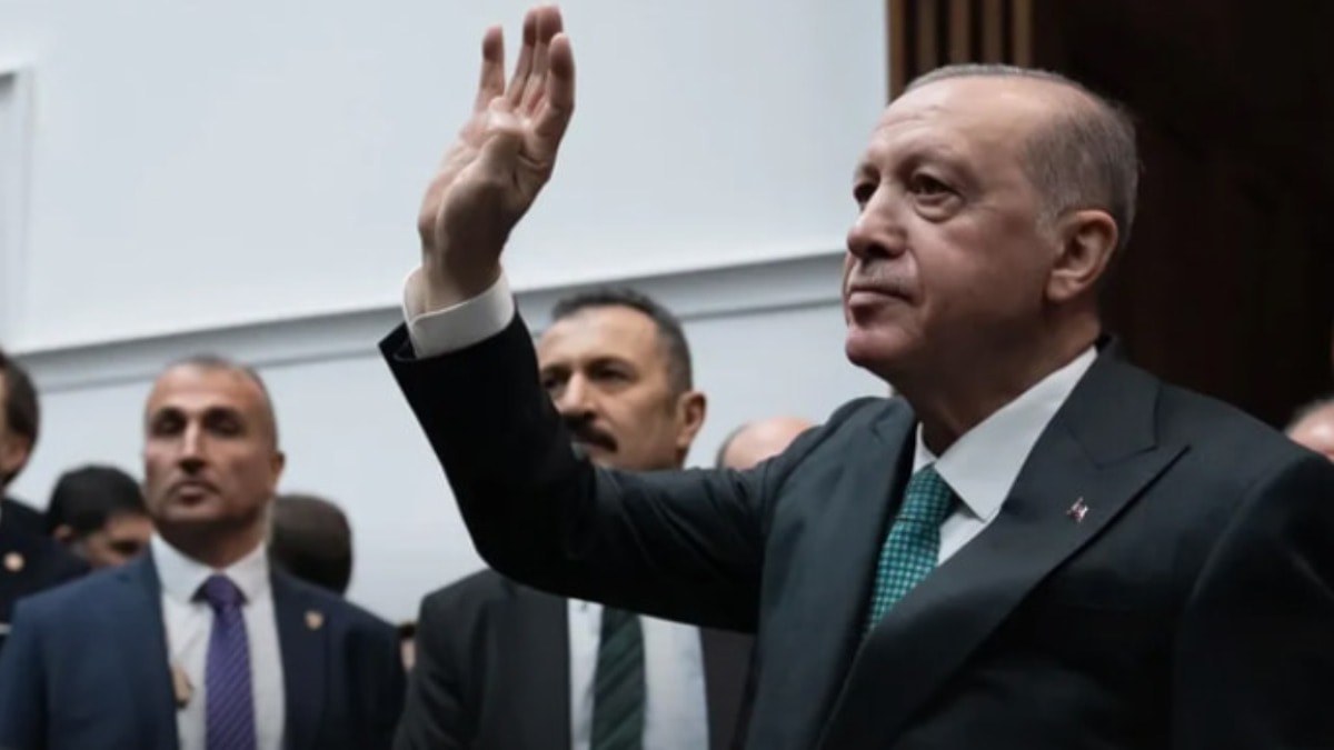 Telefonlarını kapattı, paylaşımlarını sildi... Bir vekil daha AKP'ye mi geçiyor?