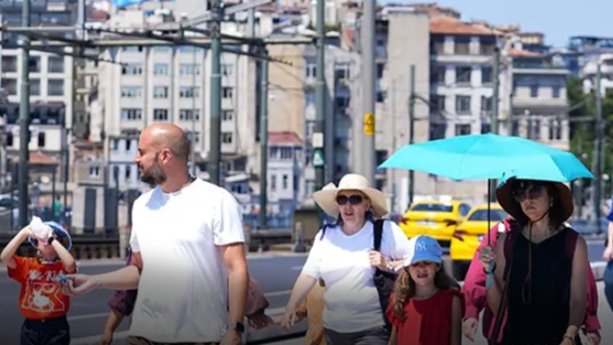 Avrupa'yı kavuran sıcaklar Türkiye'ye giriş yapıyor! Bu tarihten sonrasına hazır olun