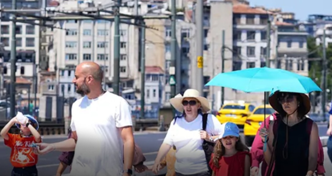 Avrupa'yı kavuran sıcaklar Türkiye'ye giriş yapıyor! Bu tarihten sonrasına hazır olun