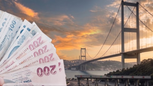 Köprü ve otoyol özelleştirmesinde iki seçenek masadaHükümetin köprü ve otoyolların 25 yıllık işletme hakkı devri için yürüttüğü çalışmalarda iki farklı yöntem öne çıktı. Yolların tek paket olarak mı yoksa bölünerek mi devredileceği değerlendirilirken, nihai karar henüz verilmedi.