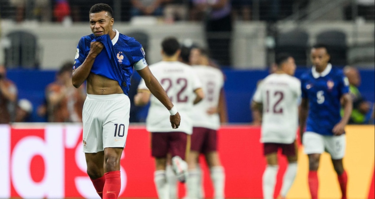 Mbappe'den zehir zemberek açıklama, hocasını hedef aldı