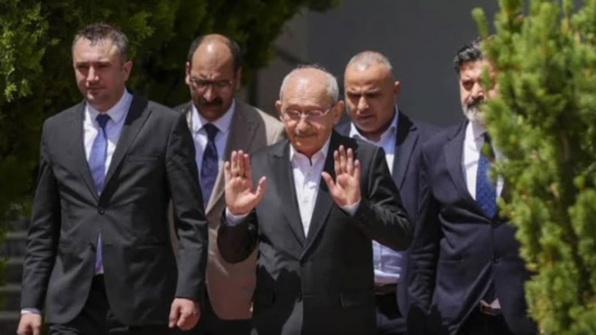 CHP'de kalanlar birbirine düştü: 'Partiyi özel mülkü gibi görüyorlar'