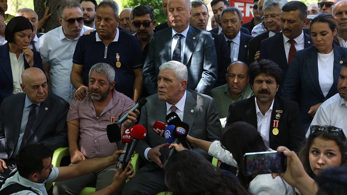 49 yıl üniforma giydi acıyı bilmeli, ayıptır!