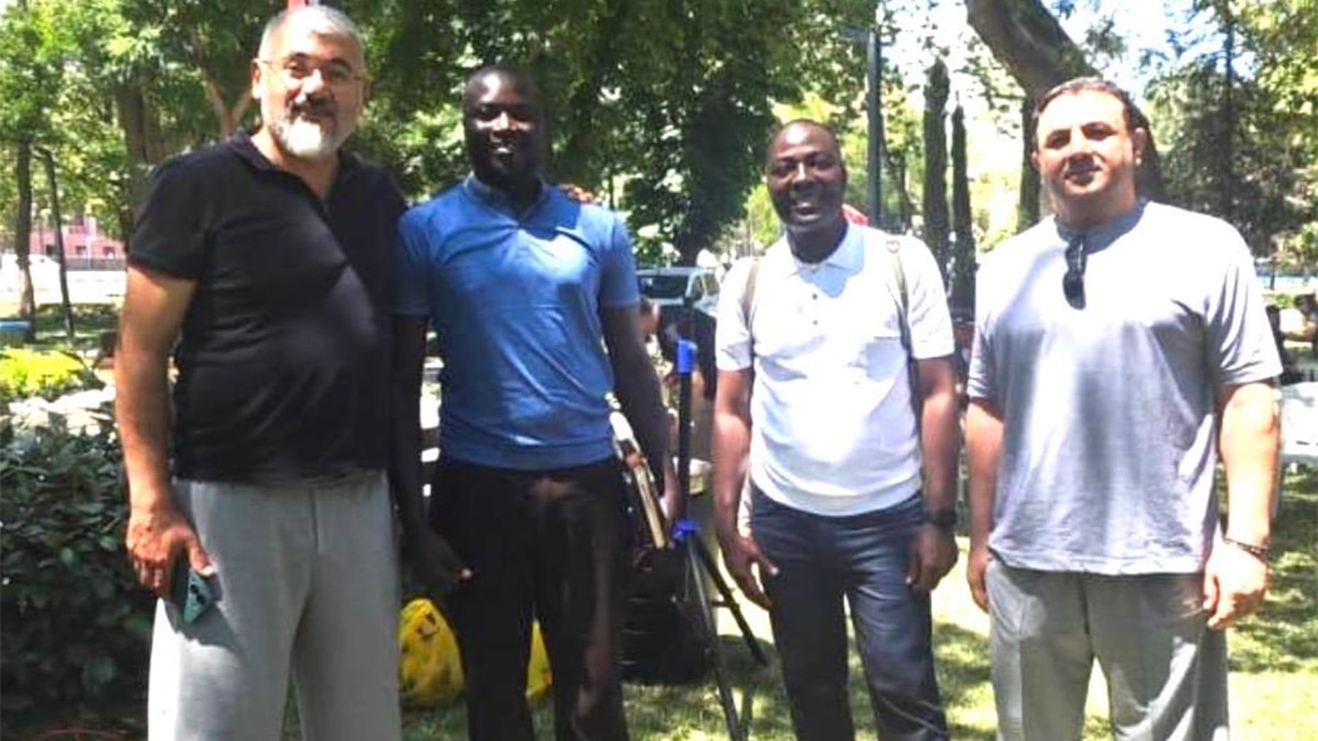 Ganalılar, Koreliler desteğe  geldi, iktidardan gelen yok