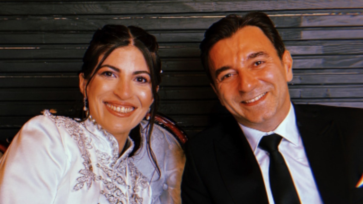 Oyuncu Cem Uslu 1 haftada iki düğün yaptı