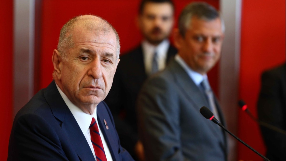 CHP’li Belediye Başkanı Zafer Partisi’ne katıldı