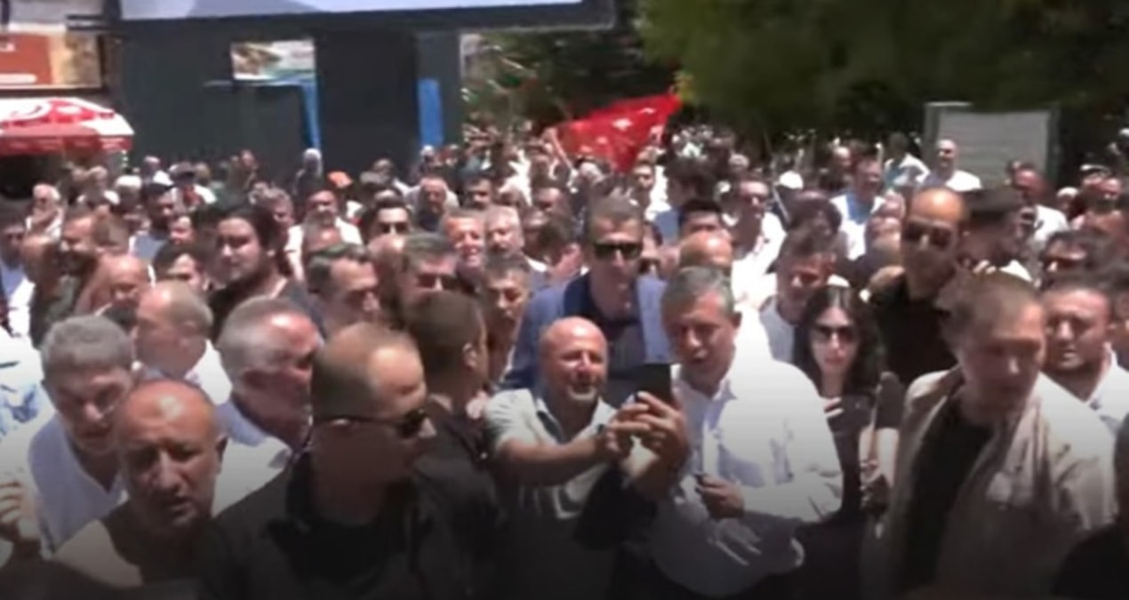 AKP'nin kalesinde Özgür Özel izdihamı