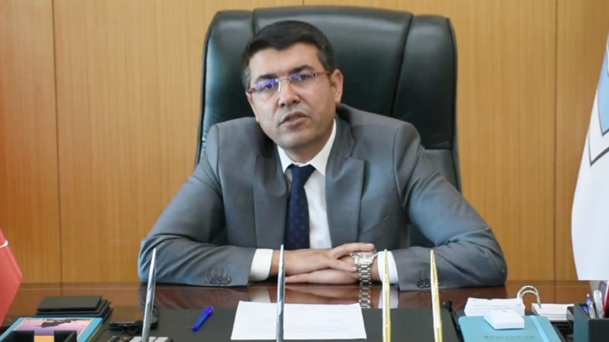 Tatvan Belediye Eş Başkanı Mümin Erol’un görevi donduruldu
