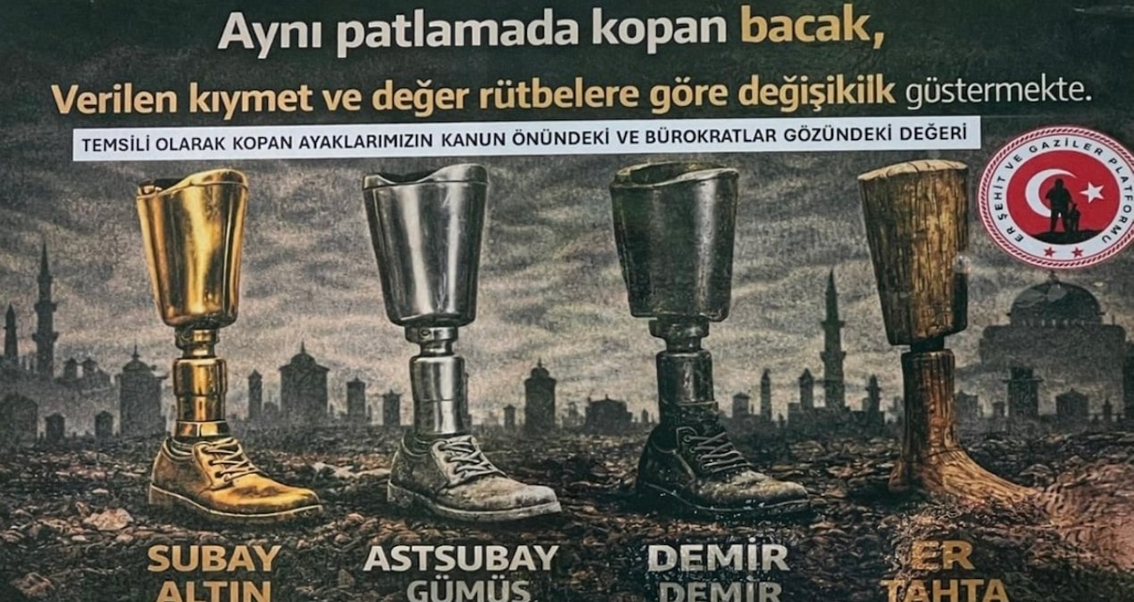 Subay altın, erlerinki tahtadan